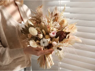 bouquet fleurs séchées à Montfort-l'Amaury près de Versailles dans les Yvelines 78